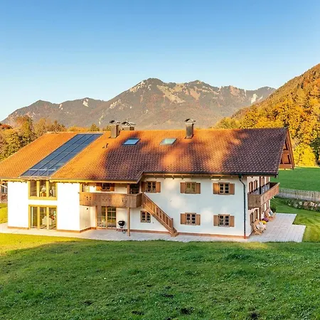 Apartment Staffen *