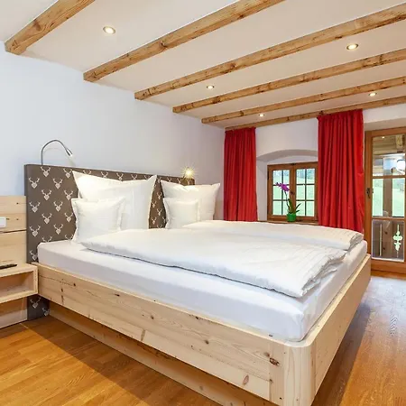 Apartment Staffen *